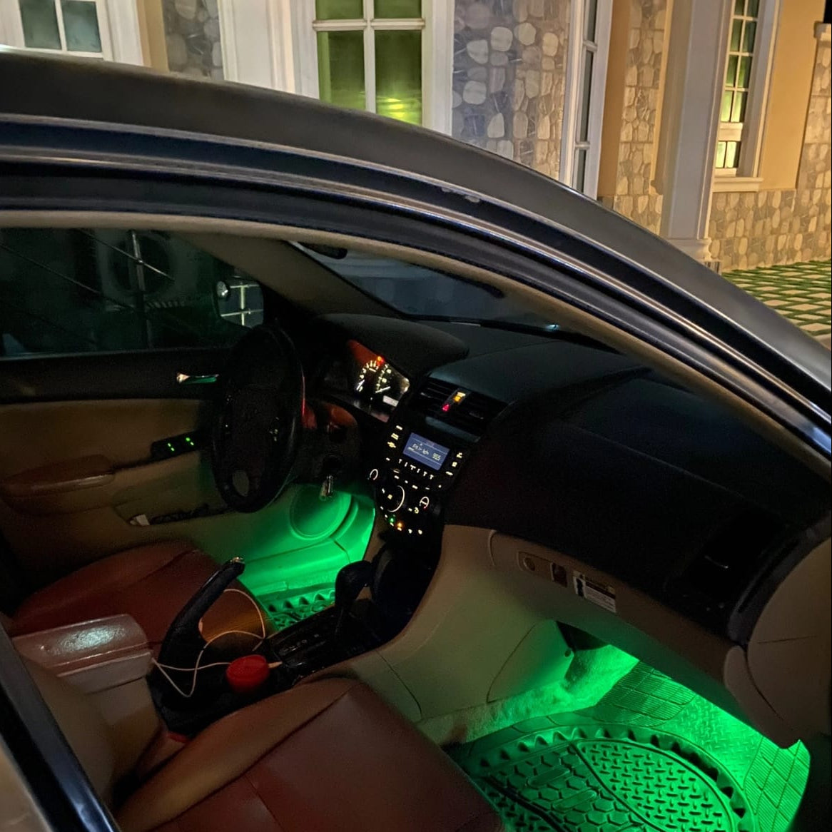 FlashCar – Luz y estilo al instante (Paga 1 y Lleva 4) - [PROMOCIÓN DISPONIBLE SOLO HOY]