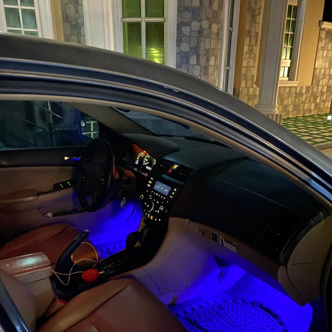 FlashCar – Luz y estilo al instante (Paga 1 y Lleva 4) - [PROMOCIÓN DISPONIBLE SOLO HOY]